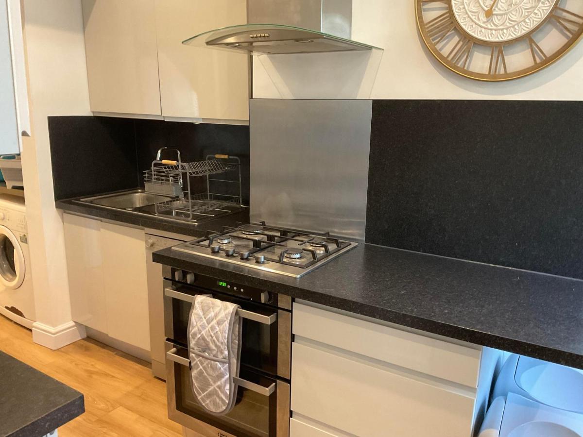 2 Bed Home From Home Apartment 41 Londres Exterior foto